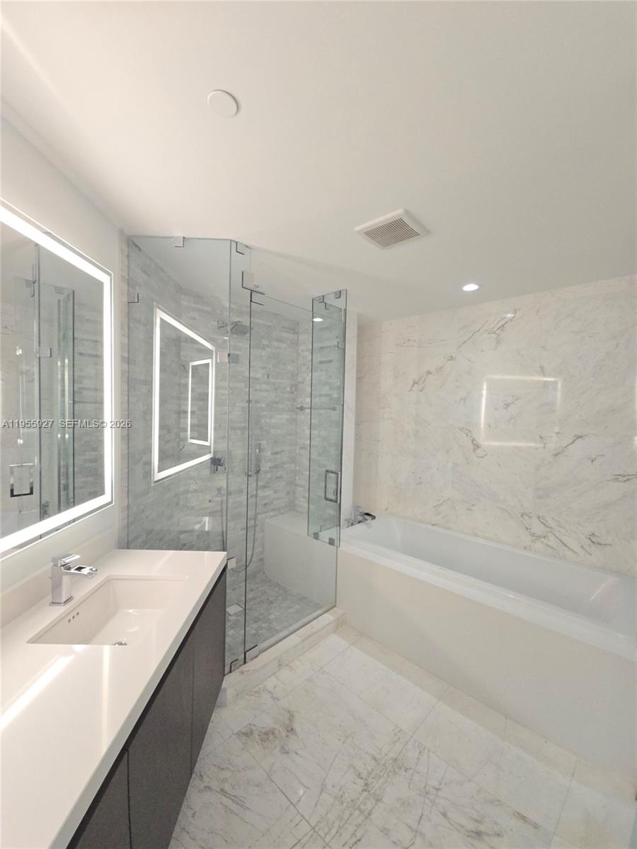 image Paramount Miami Worldcenter11