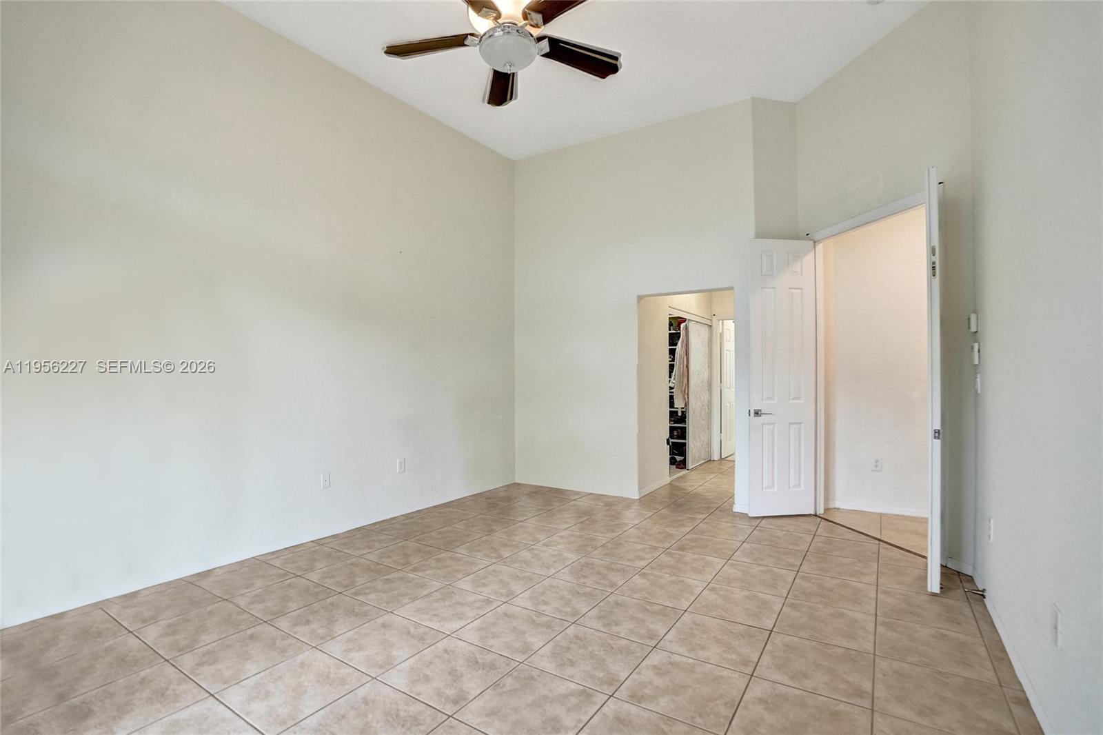 2024 NW 139th Ter Pembroke Pines, FL 33028