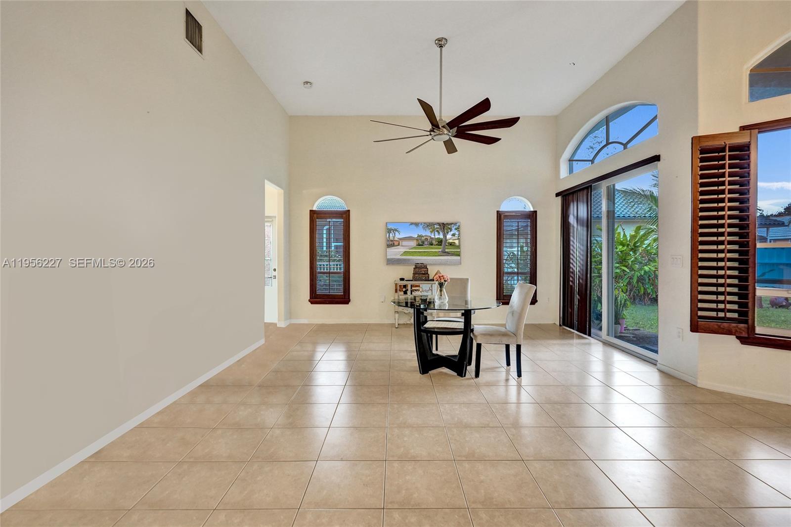 2024 NW 139th Ter Pembroke Pines, FL 33028