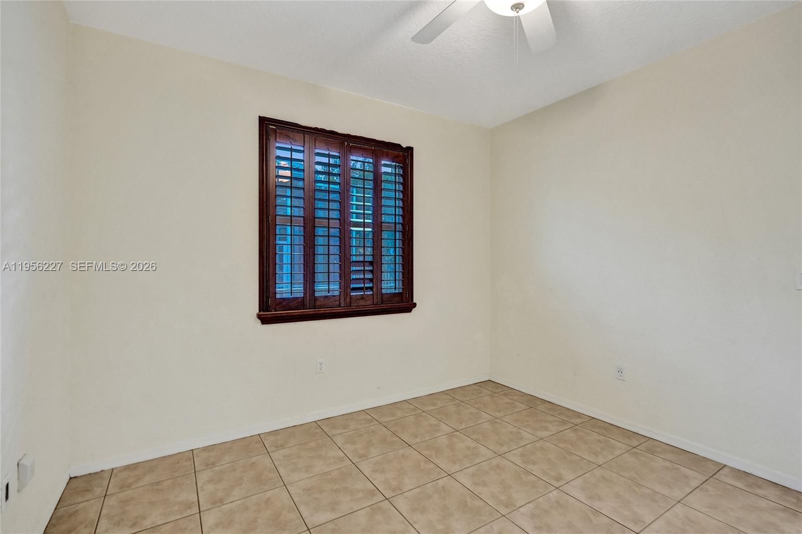 2024 NW 139th Ter Pembroke Pines, FL 33028