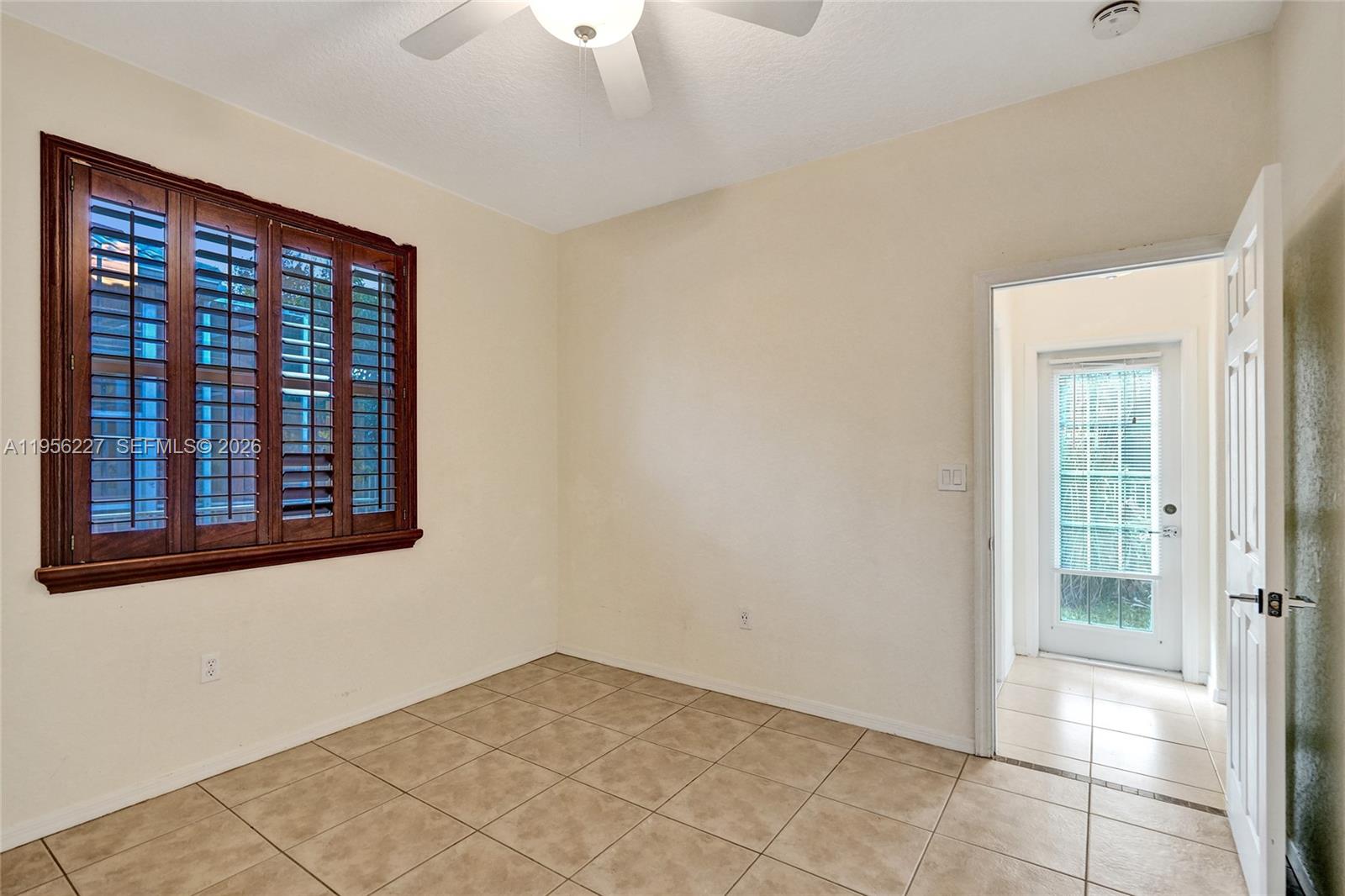 2024 NW 139th Ter Pembroke Pines, FL 33028