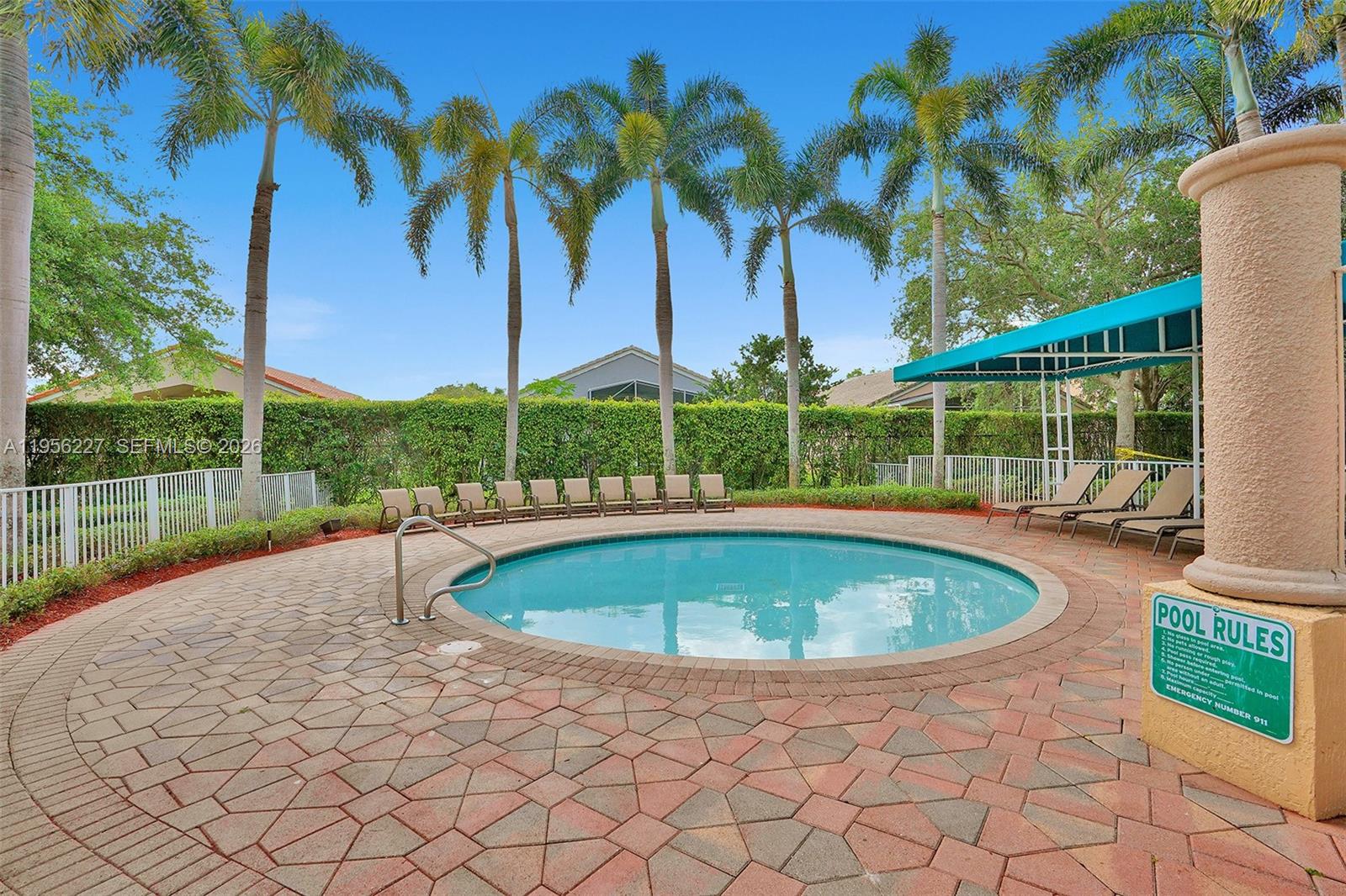 2024 NW 139th Ter Pembroke Pines, FL 33028