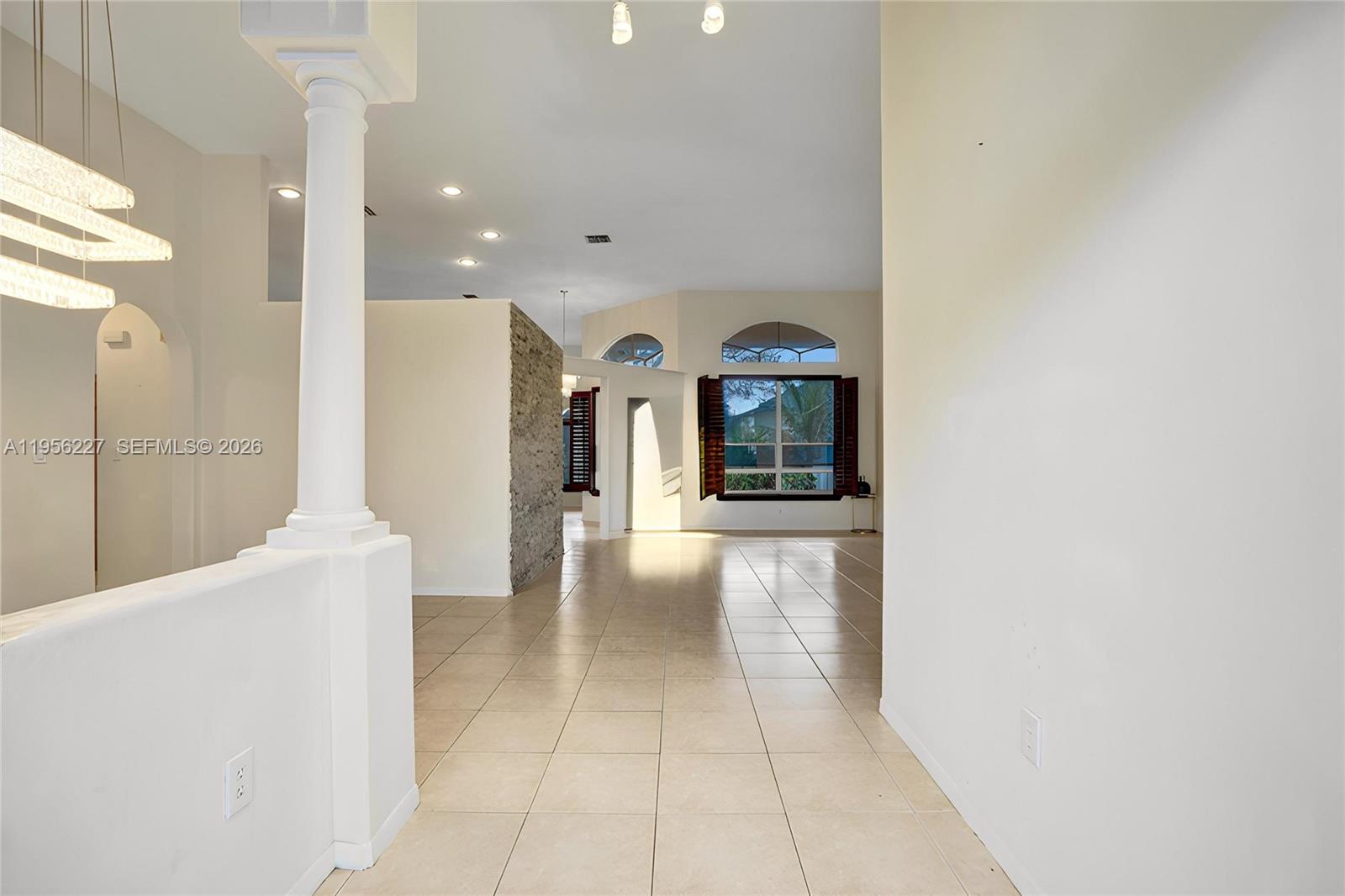 2024 NW 139th Ter Pembroke Pines, FL 33028