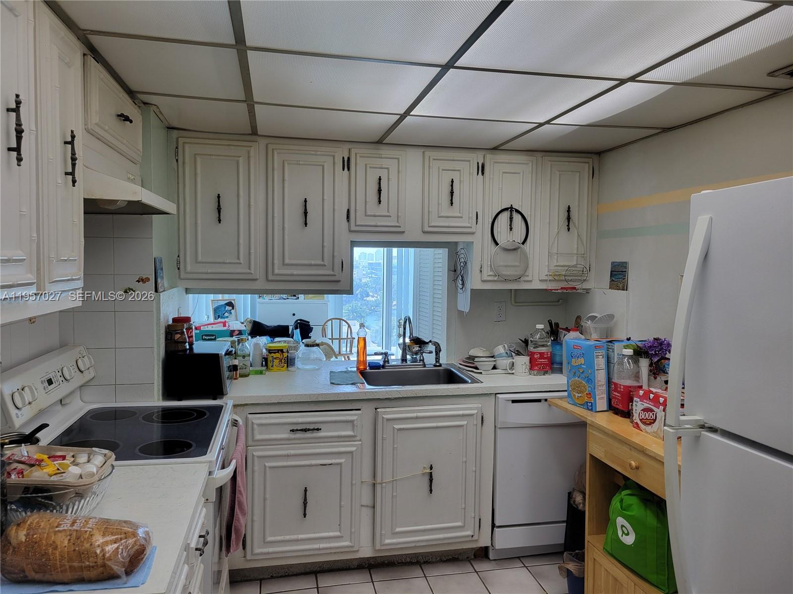 2655 Collins Ave #1106 Miami Beach, FL 33140