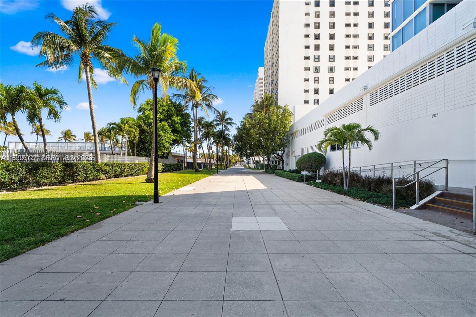 2655 Collins Ave #1106 Miami Beach, FL 33140