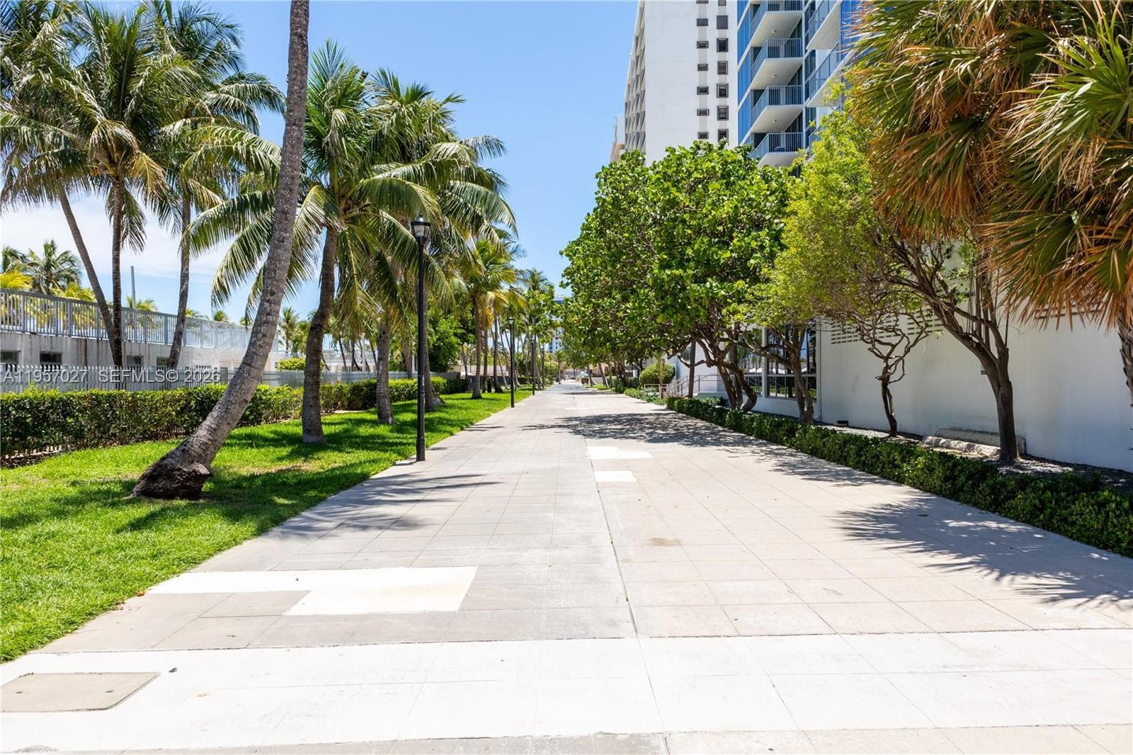2655 Collins Ave #1106 Miami Beach, FL 33140