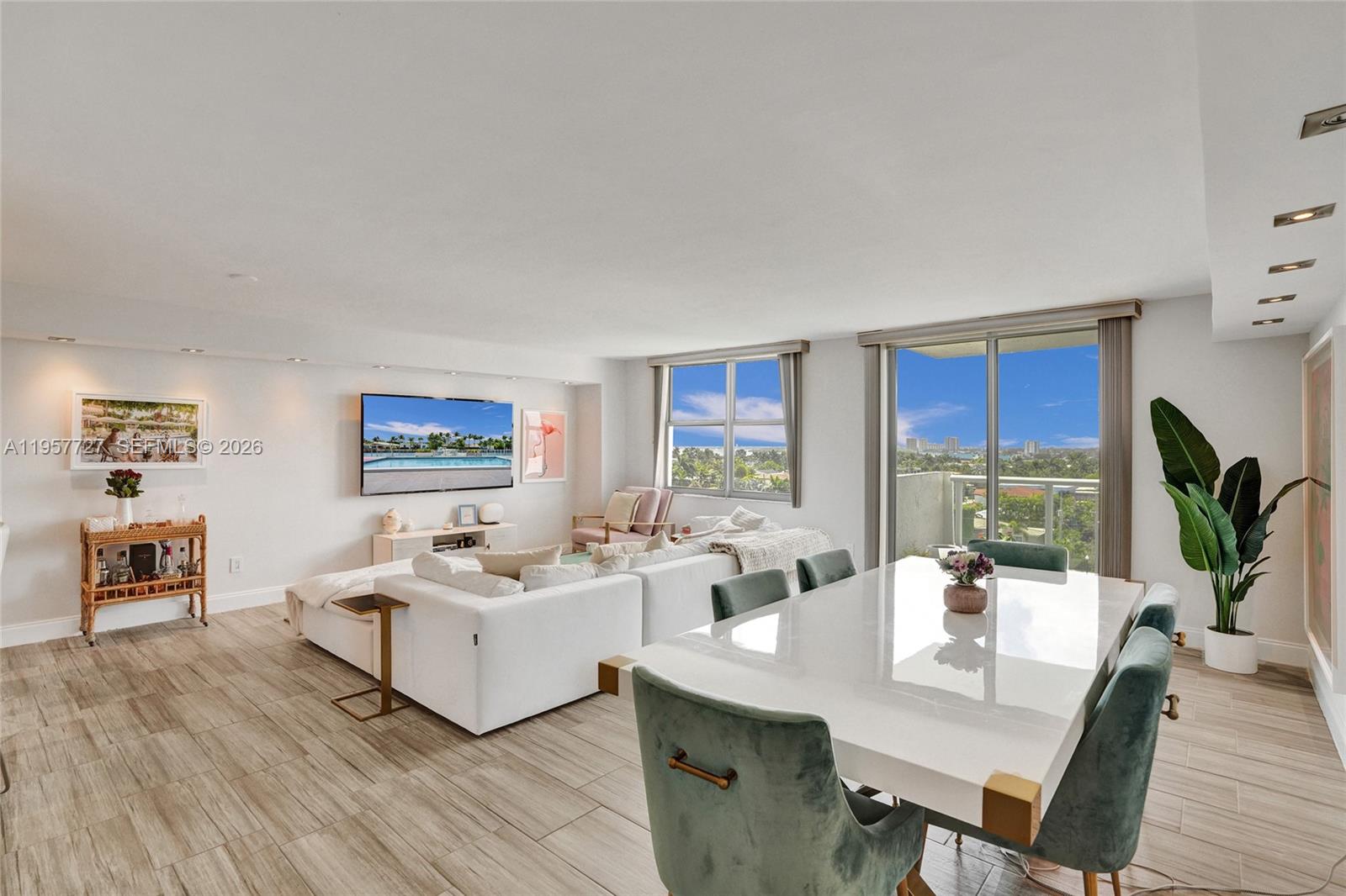 10000 W Bay Hbr Dr #PH23 Bay Harbor Islands, FL 33154