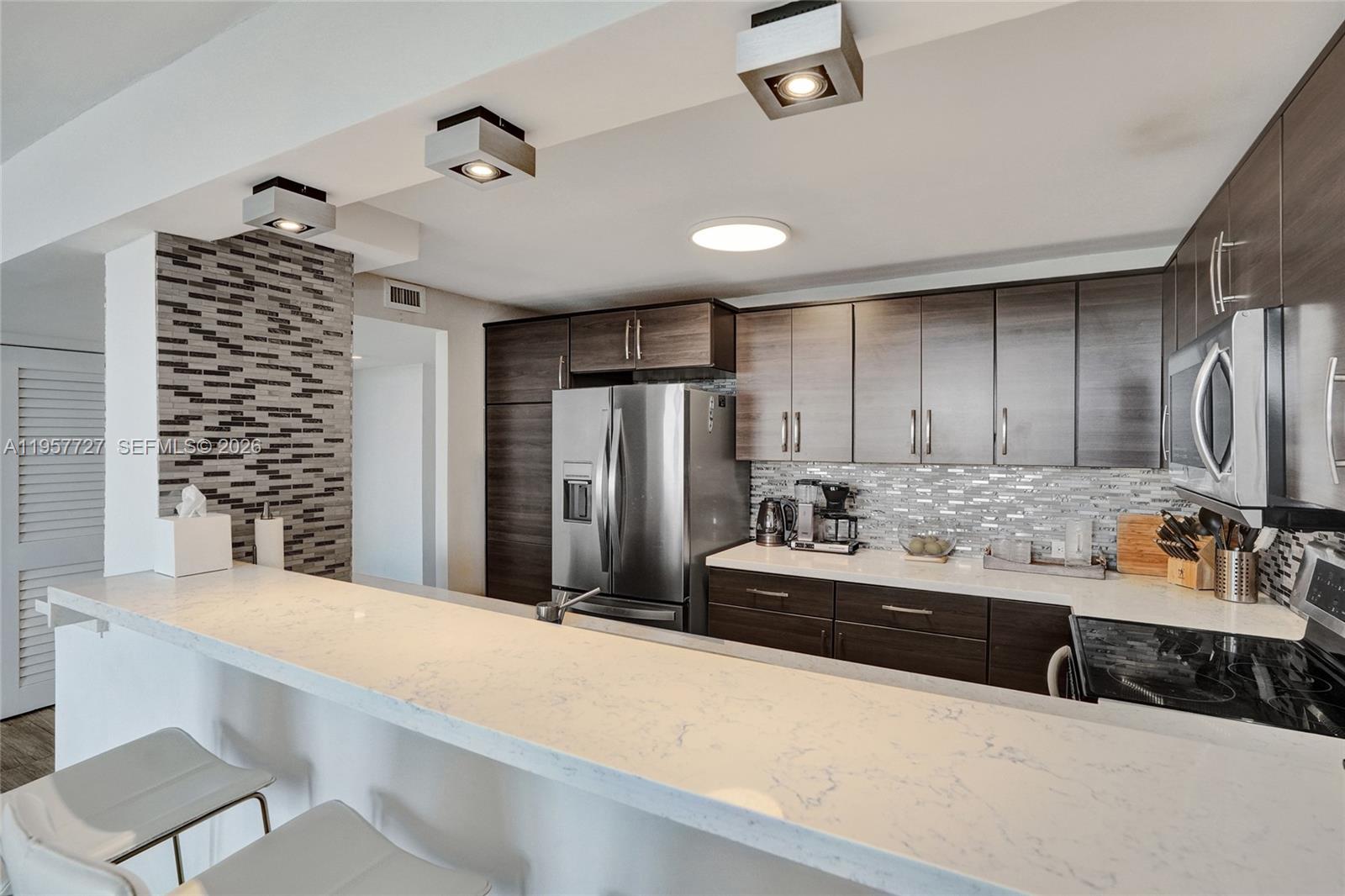 10000 W Bay Hbr Dr #PH23 Bay Harbor Islands, FL 33154