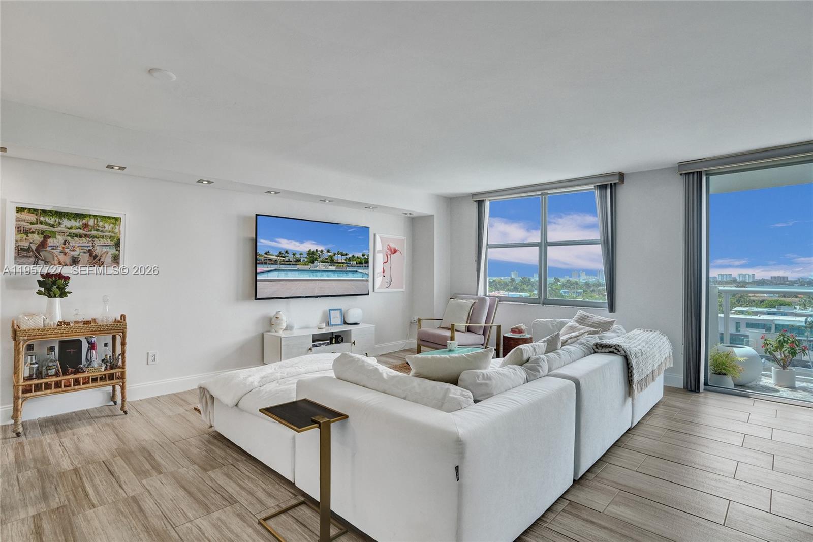 10000 W Bay Hbr Dr #PH23 Bay Harbor Islands, FL 33154