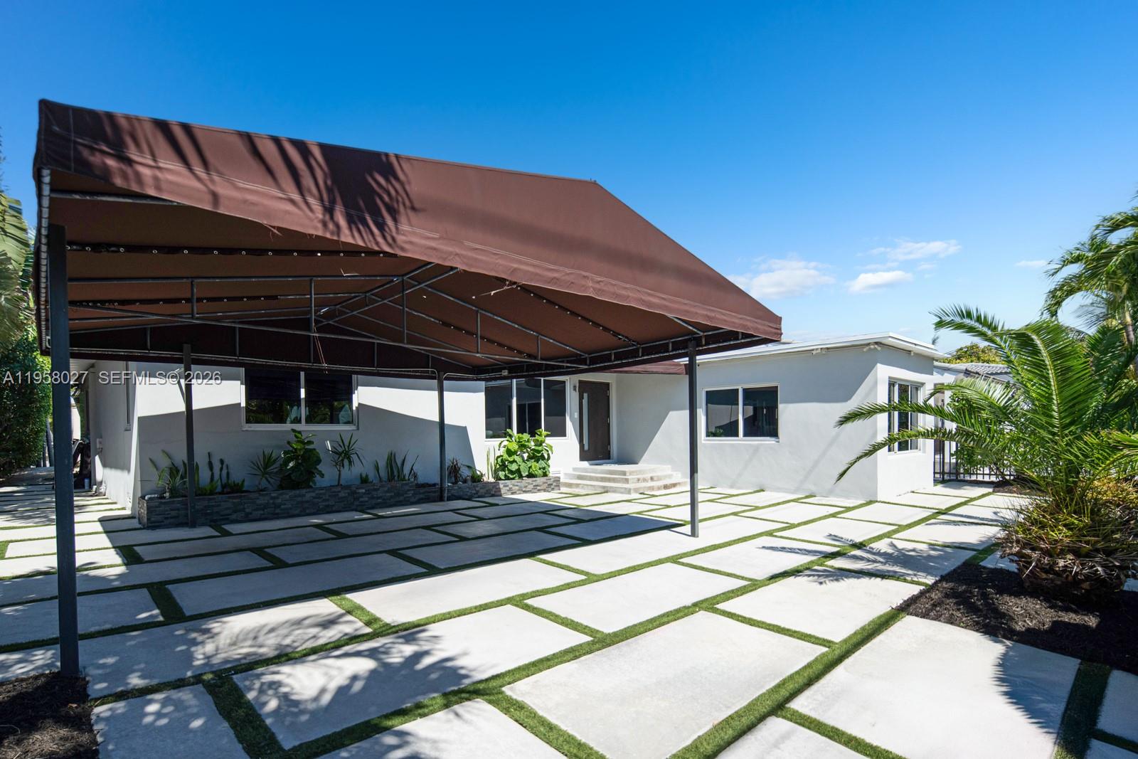 7910 Hawthorne Ave Miami Beach, FL 33141