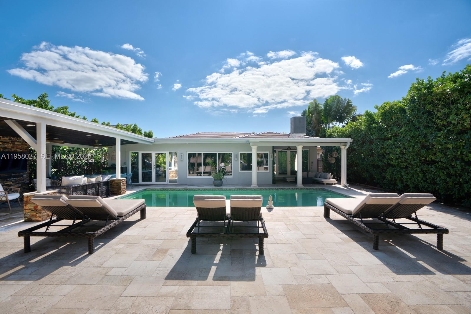 7910 Hawthorne Ave Miami Beach, FL 33141