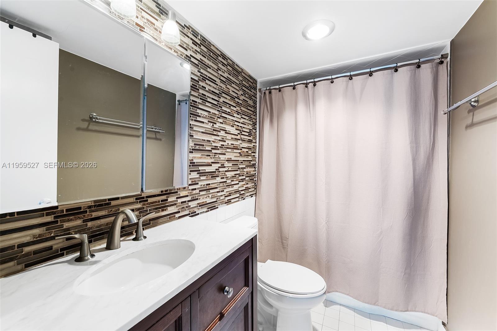 888 Intracoastal Dr #8B Fort Lauderdale, FL 33304