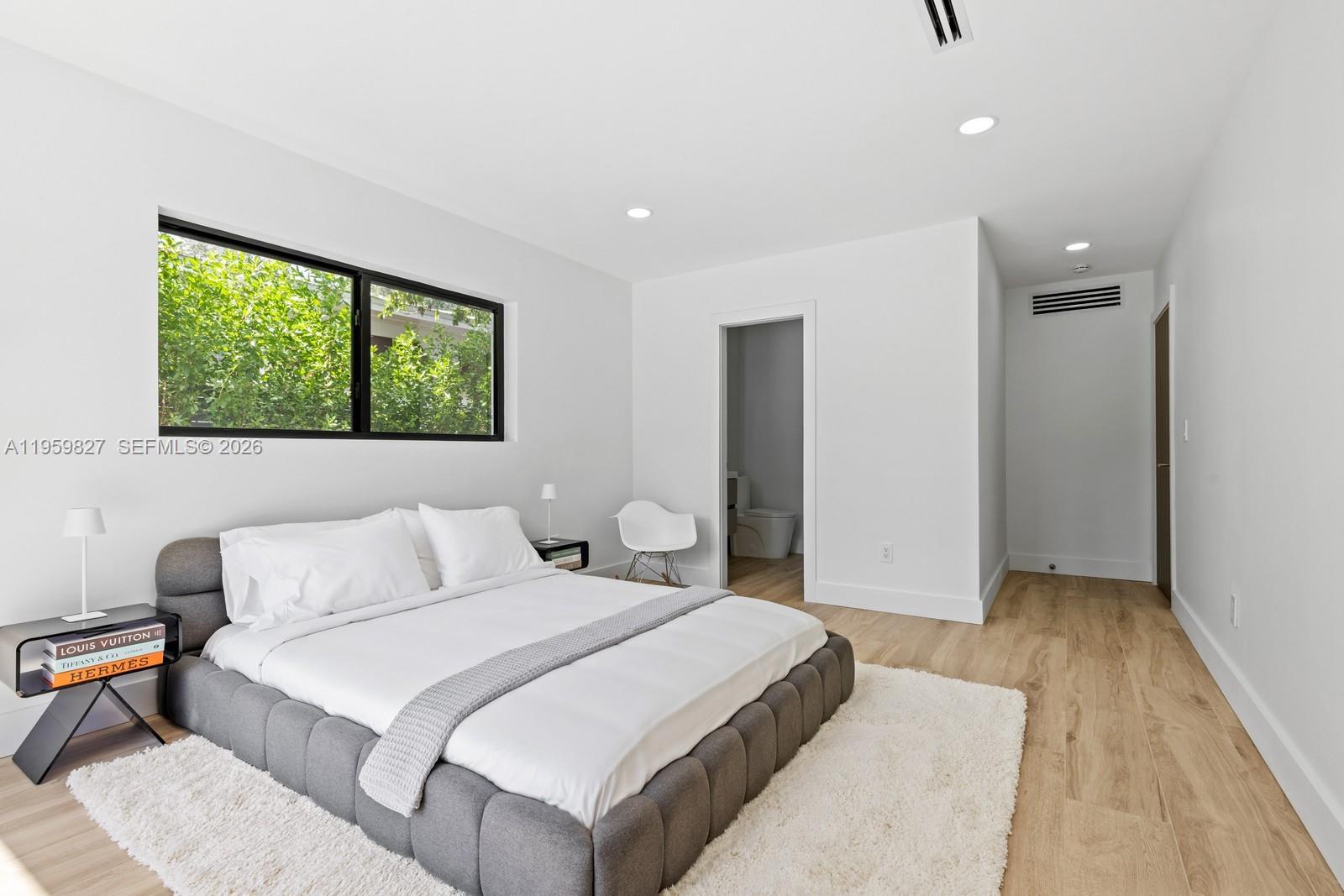 85 W Shore Dr W Miami, FL 33133