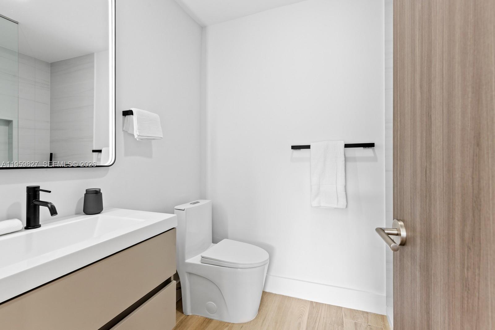 85 W Shore Dr W Miami, FL 33133