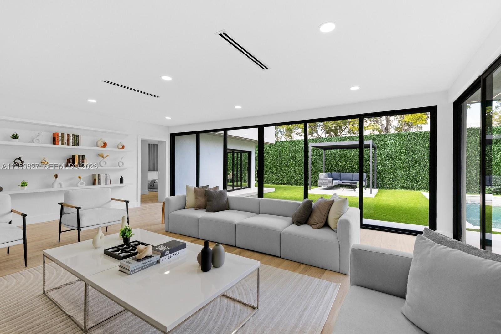 85 W Shore Dr W Miami, FL 33133