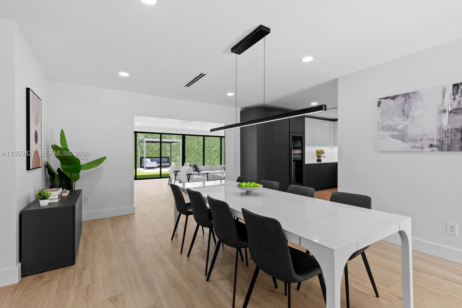 85 W Shore Dr W Miami, FL 33133