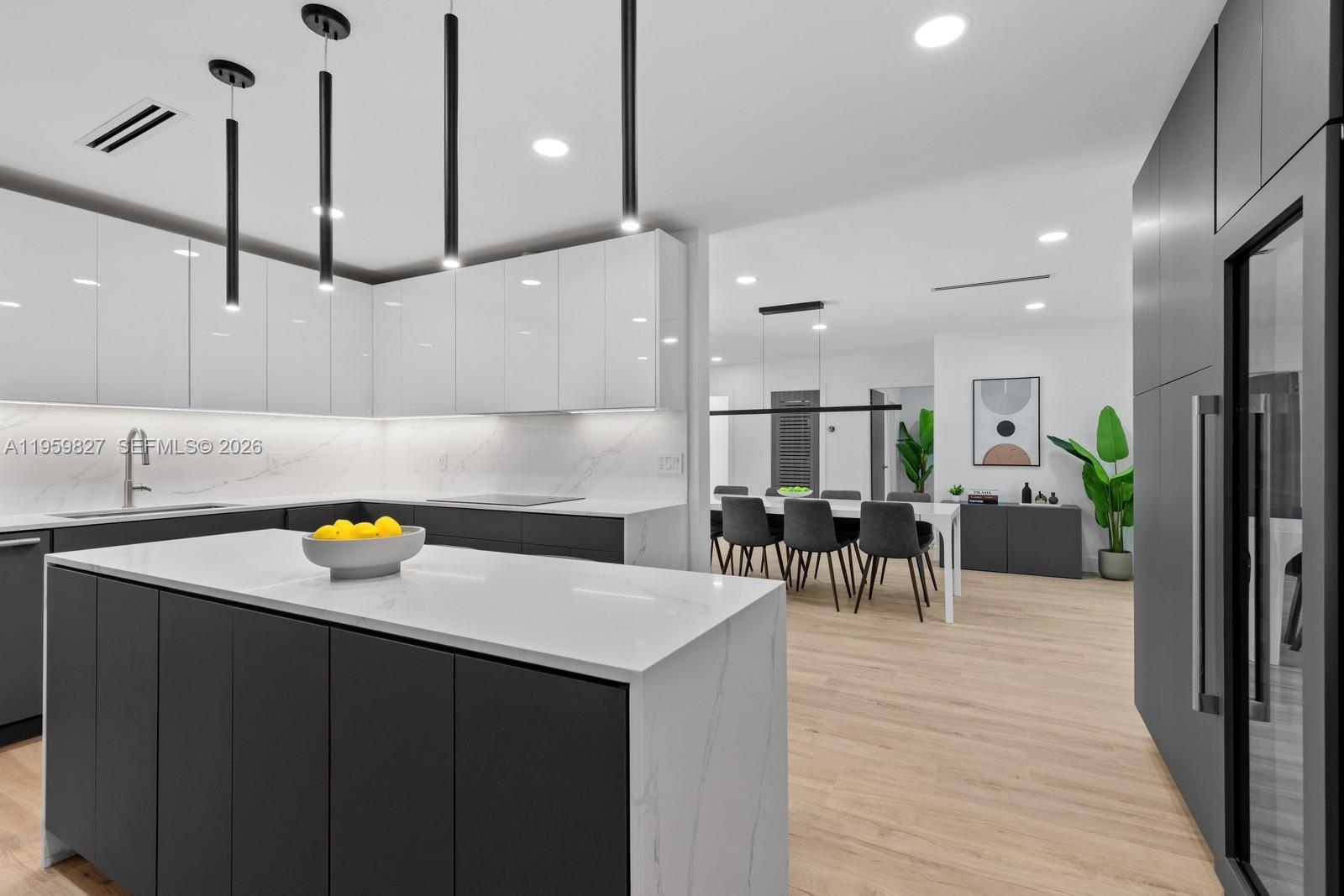 85 W Shore Dr W Miami, FL 33133