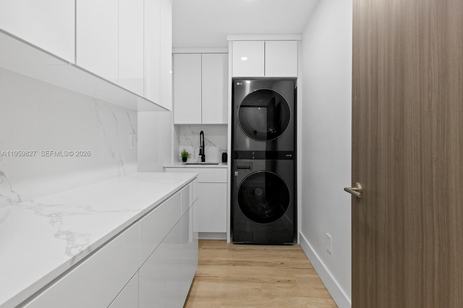 85 W Shore Dr W Miami, FL 33133