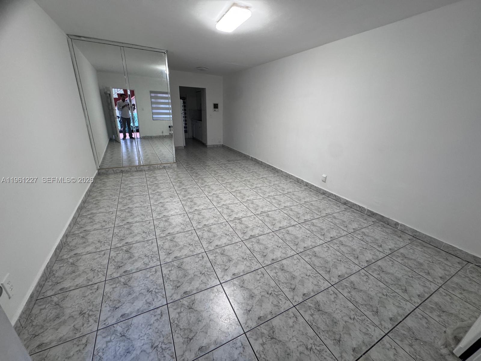 Undisclosed Address Miami Beach, FL 33141