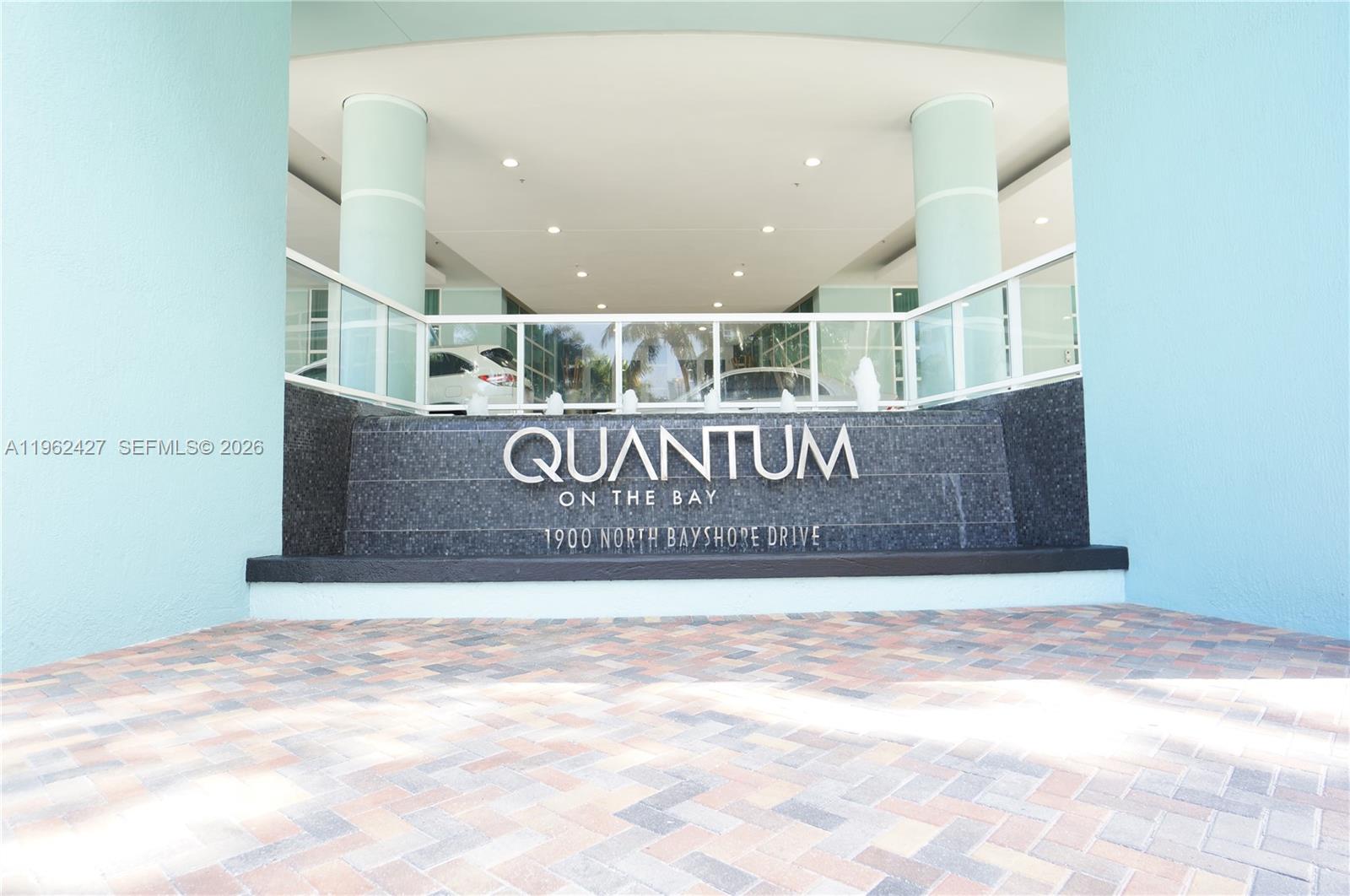 1900 N Bayshore Dr #709