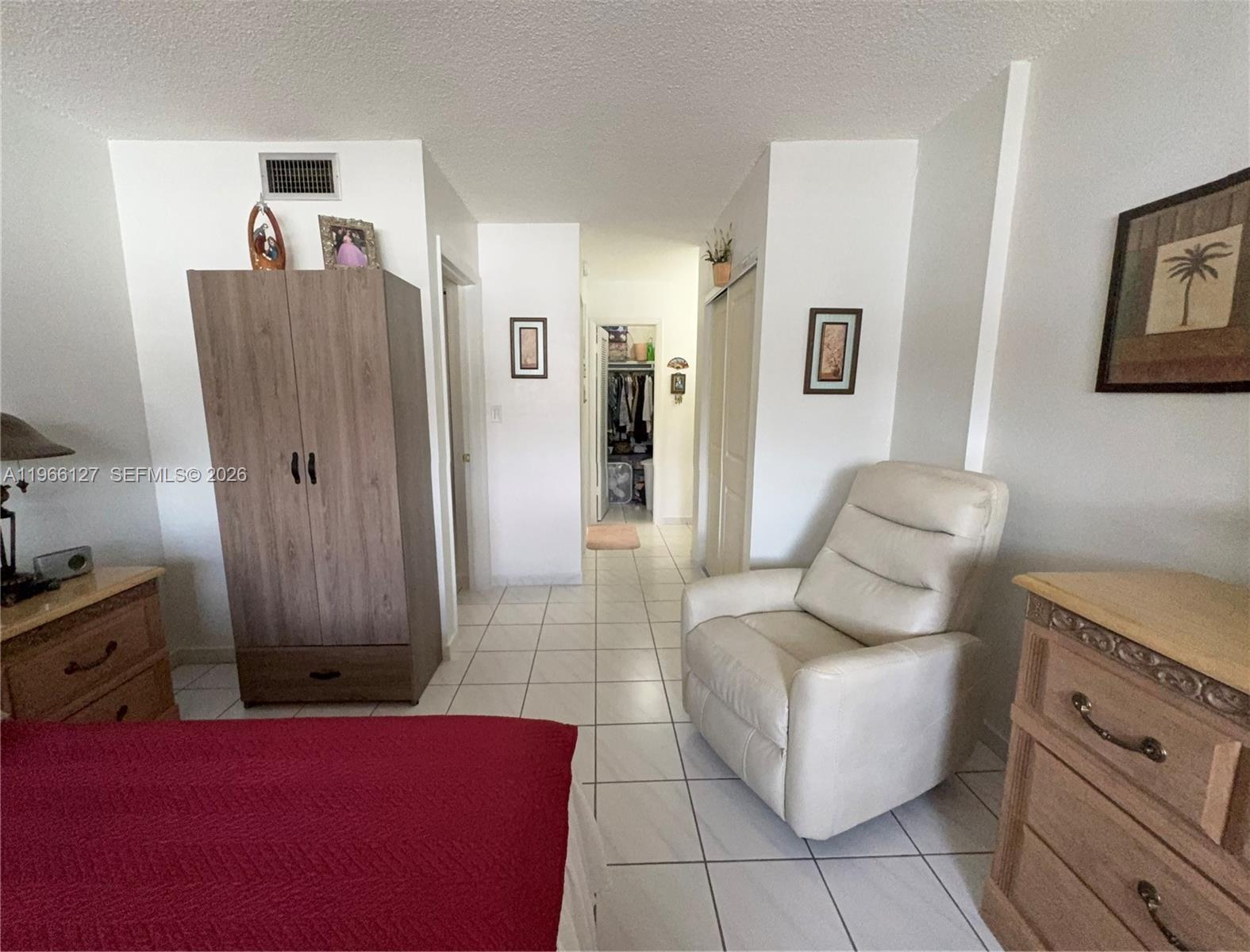 6190 W 19th Ave #205 Hialeah, FL 33012