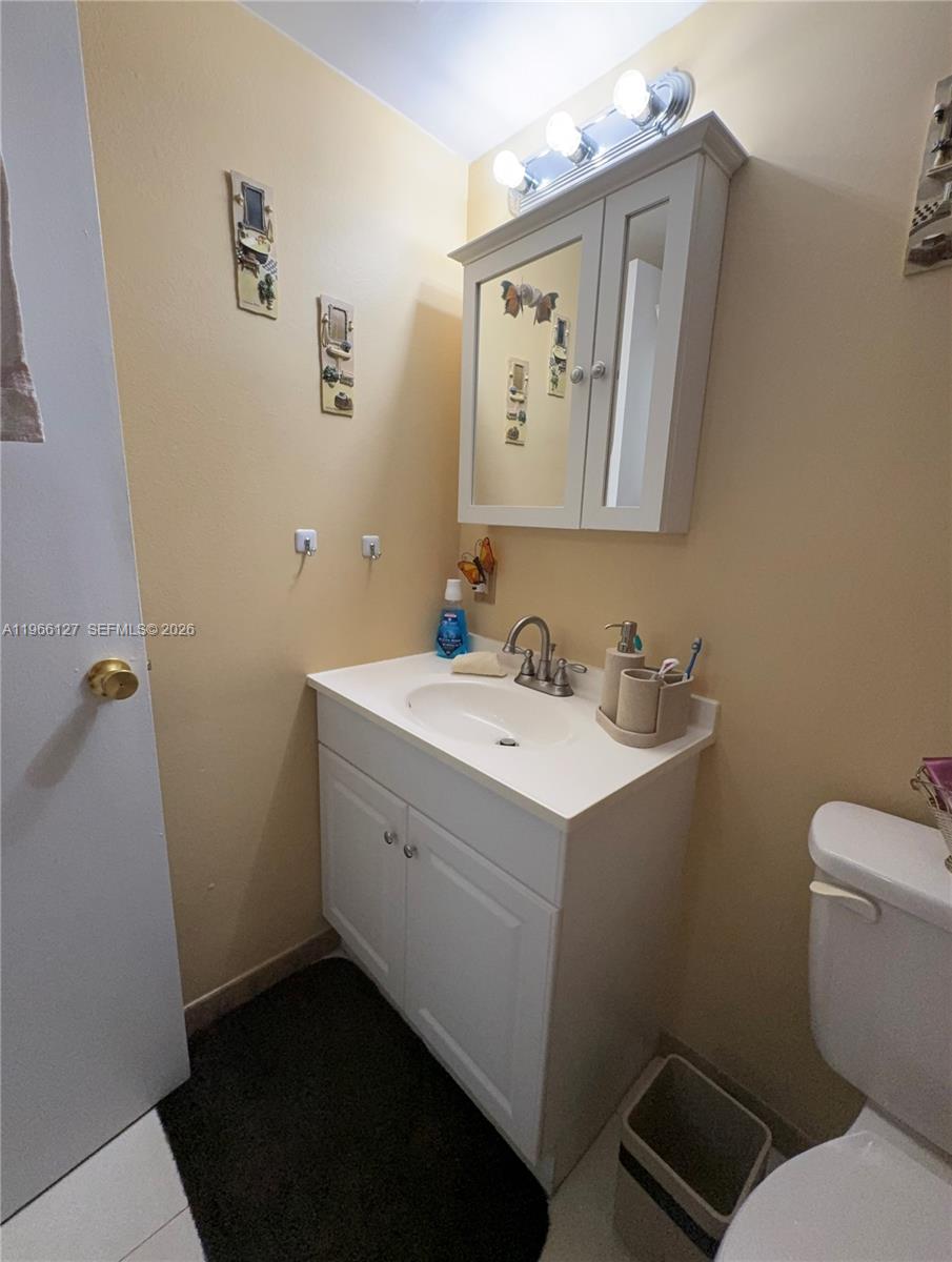 6190 W 19th Ave #205 Hialeah, FL 33012