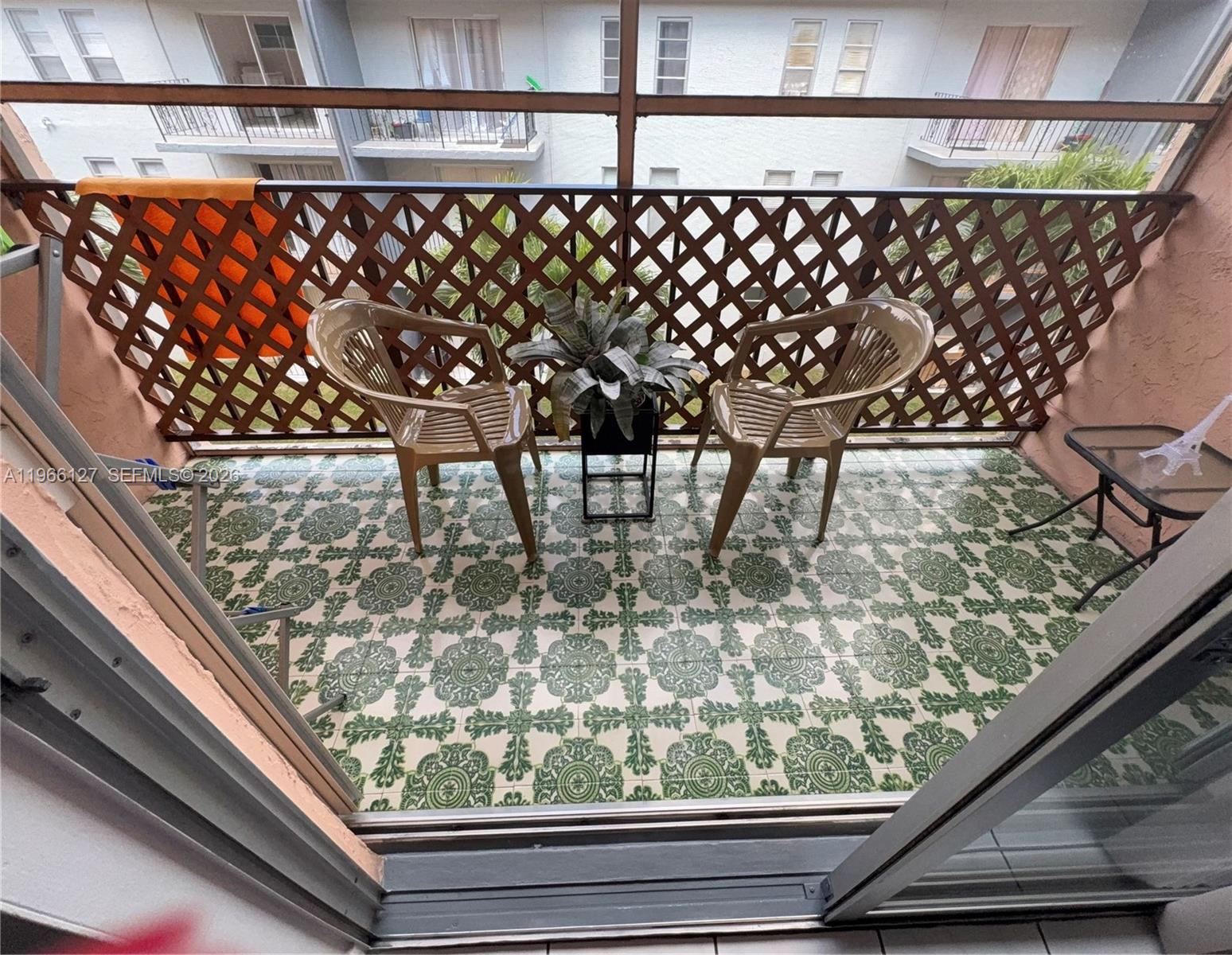 6190 W 19th Ave #205 Hialeah, FL 33012