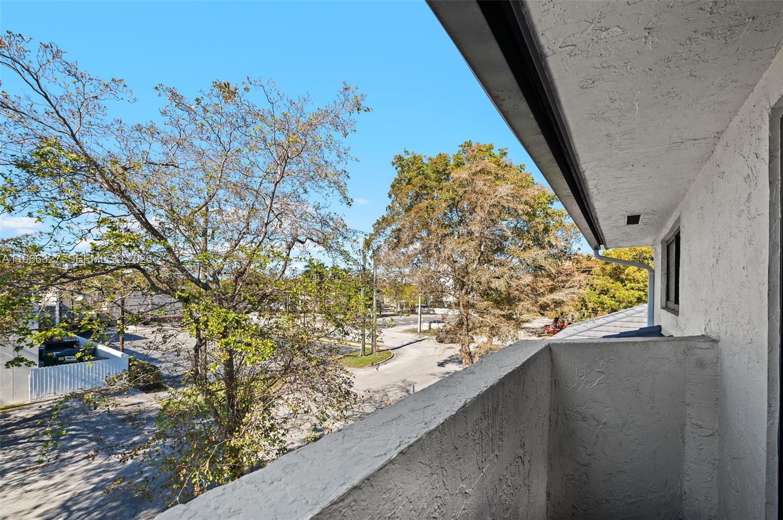 5750 Turin St #203 Coral Gables, FL 33146