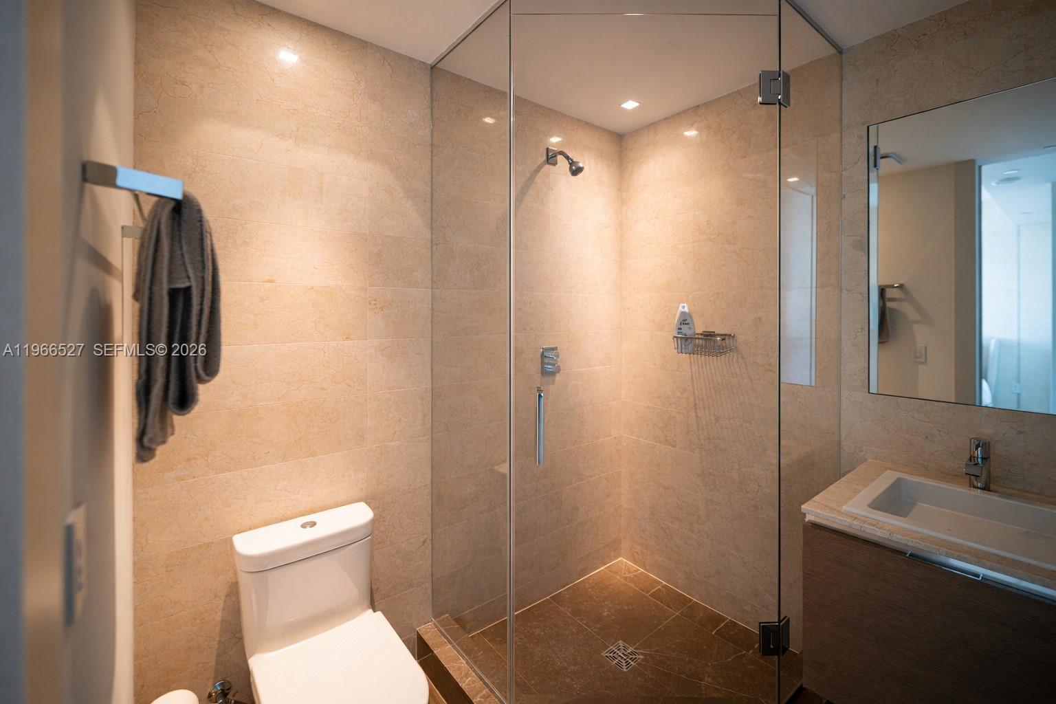 19575 Collins Ave #9 Sunny Isles Beach, FL 33160