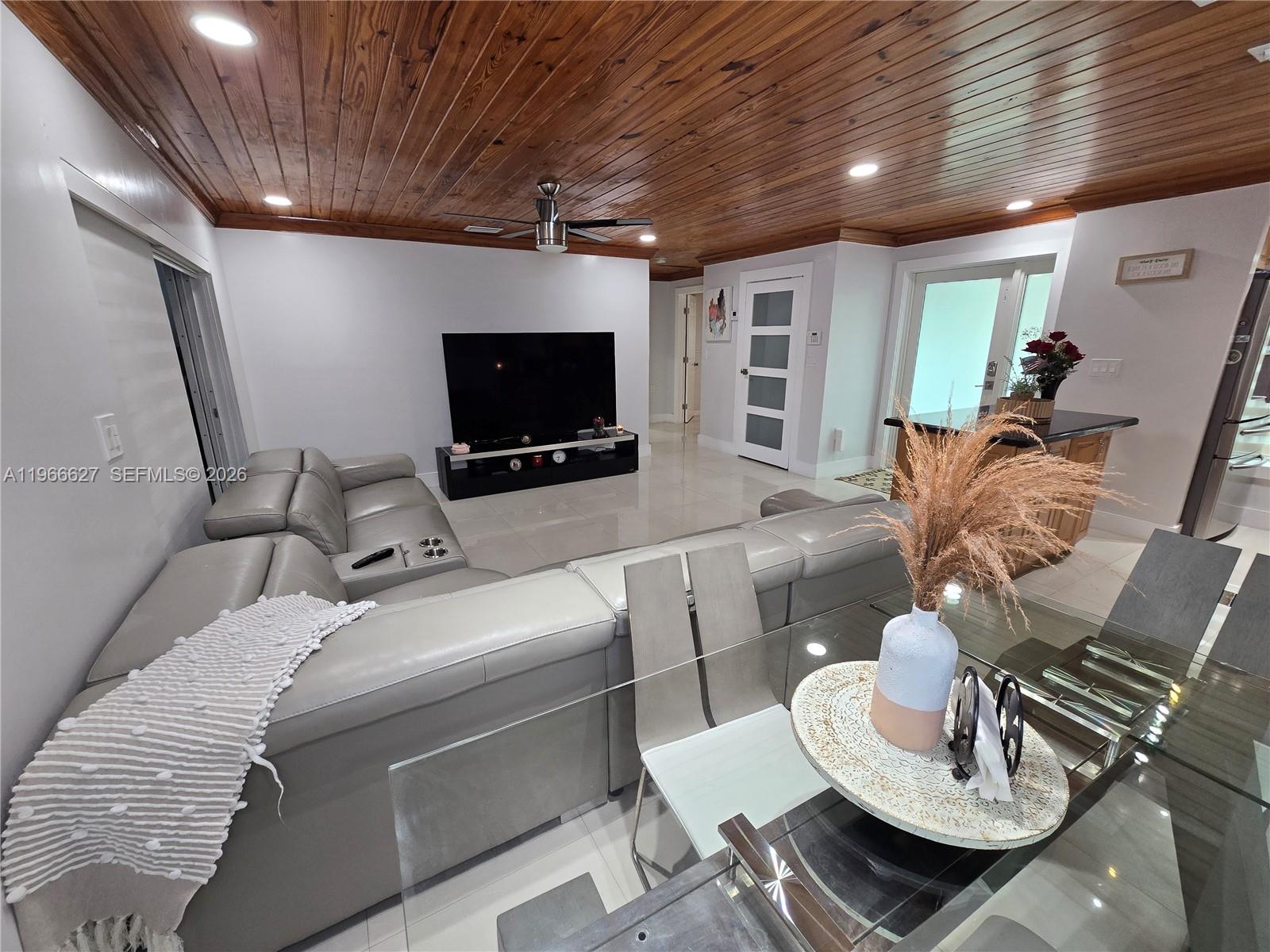 19261 SW 118th Ct Miami, FL 33177