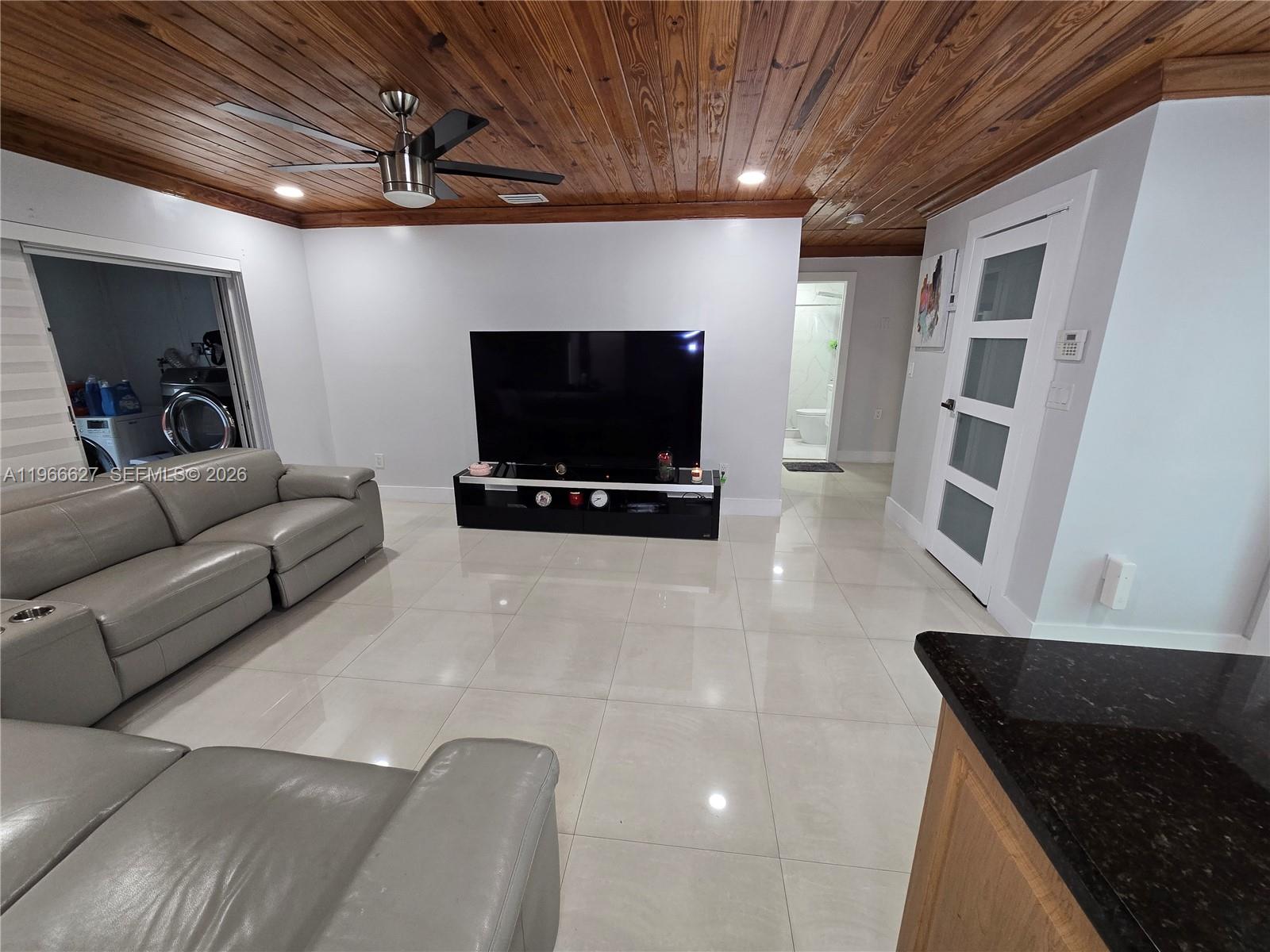 19261 SW 118th Ct Miami, FL 33177