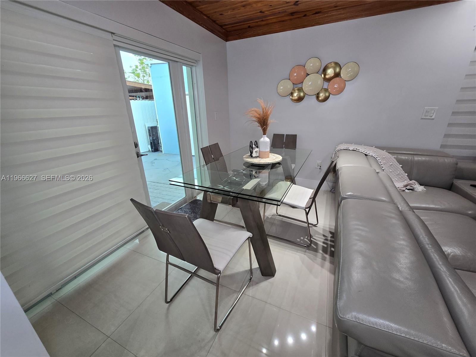 19261 SW 118th Ct Miami, FL 33177