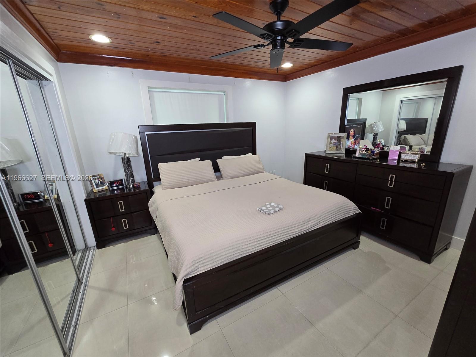 19261 SW 118th Ct Miami, FL 33177