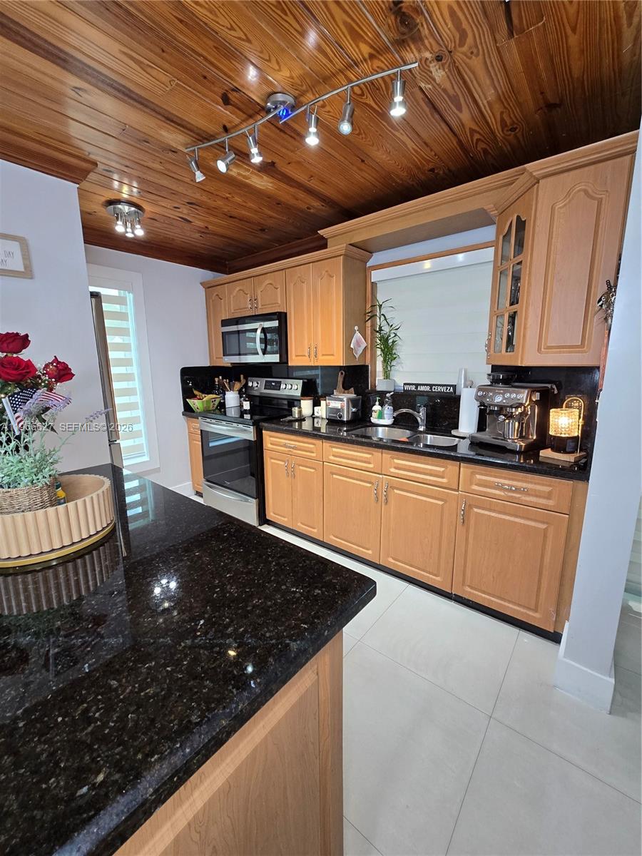 19261 SW 118th Ct Miami, FL 33177