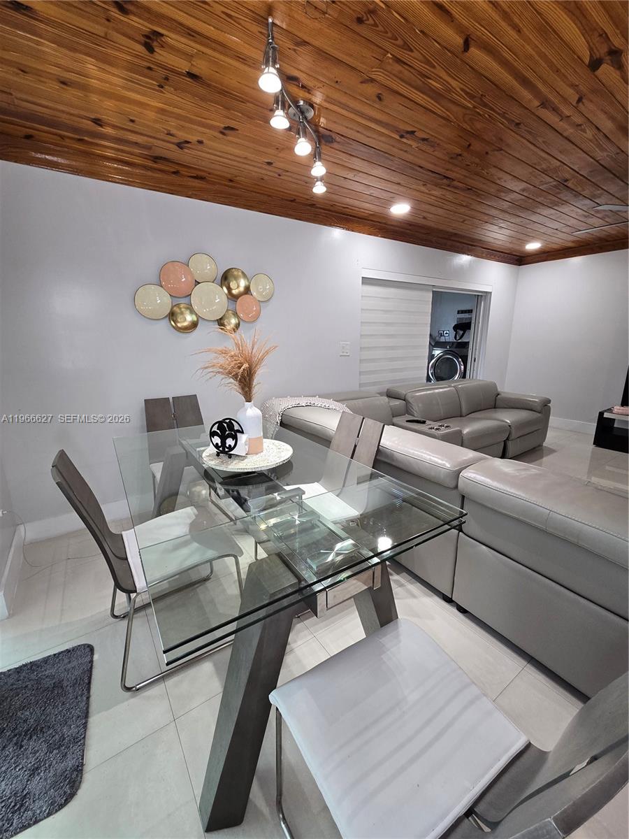 19261 SW 118th Ct Miami, FL 33177