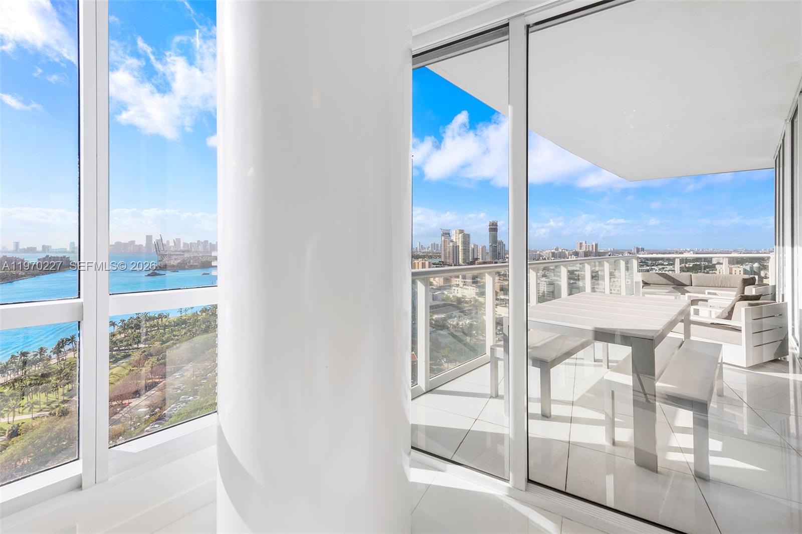 image Continuum South Beach South Tower16