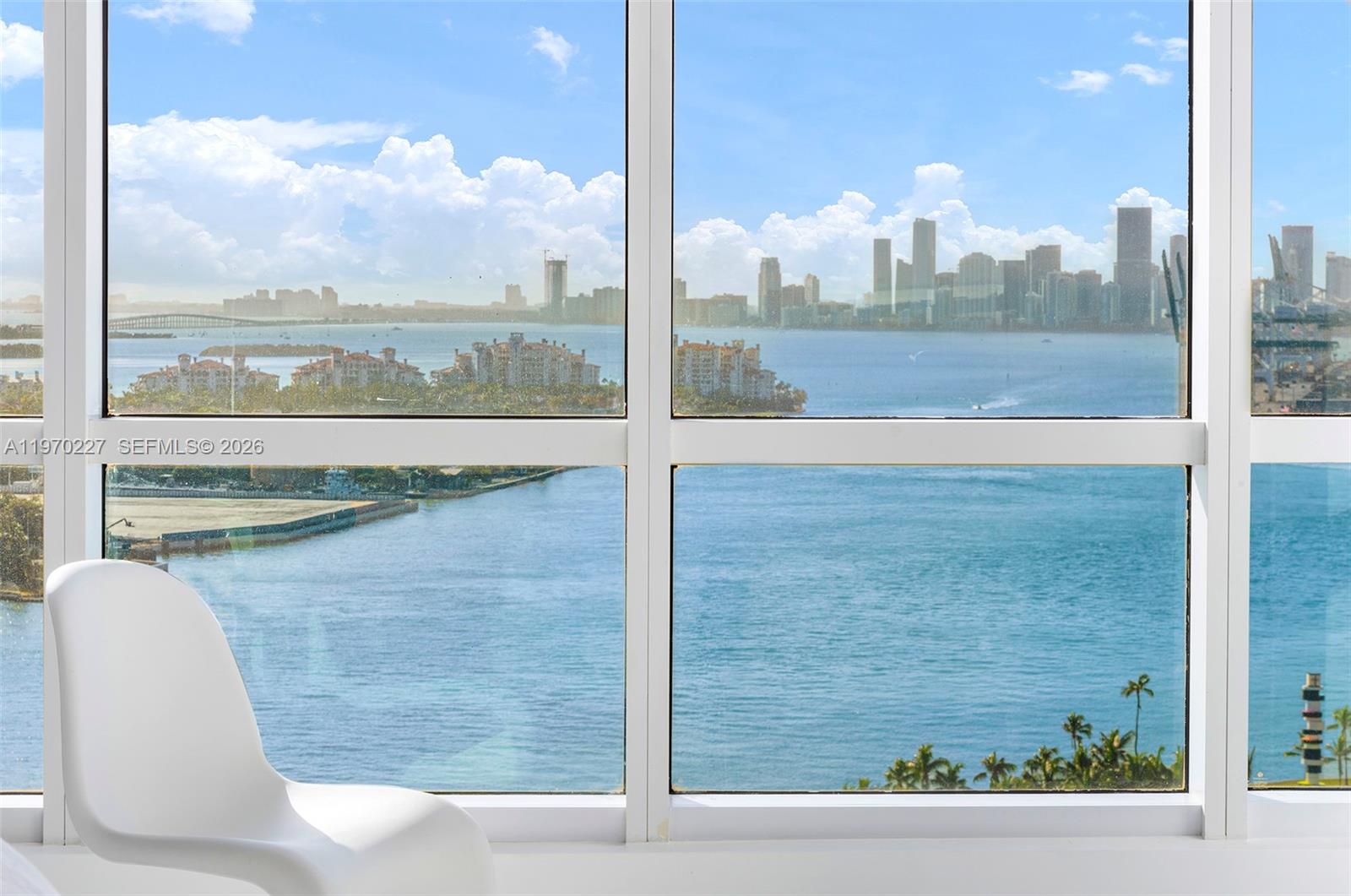 image Continuum South Beach South Tower18