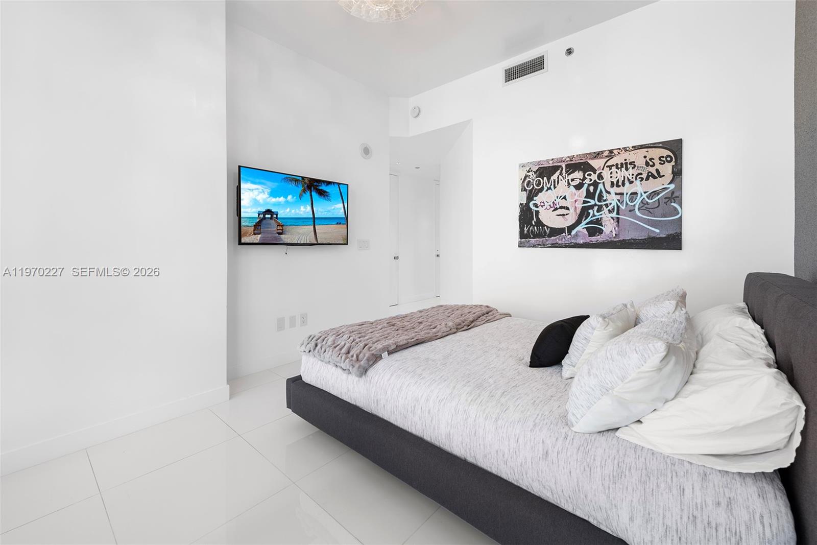 image Continuum South Beach South Tower28