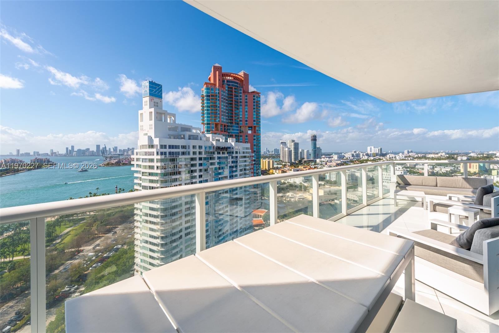 image Continuum South Beach South Tower40