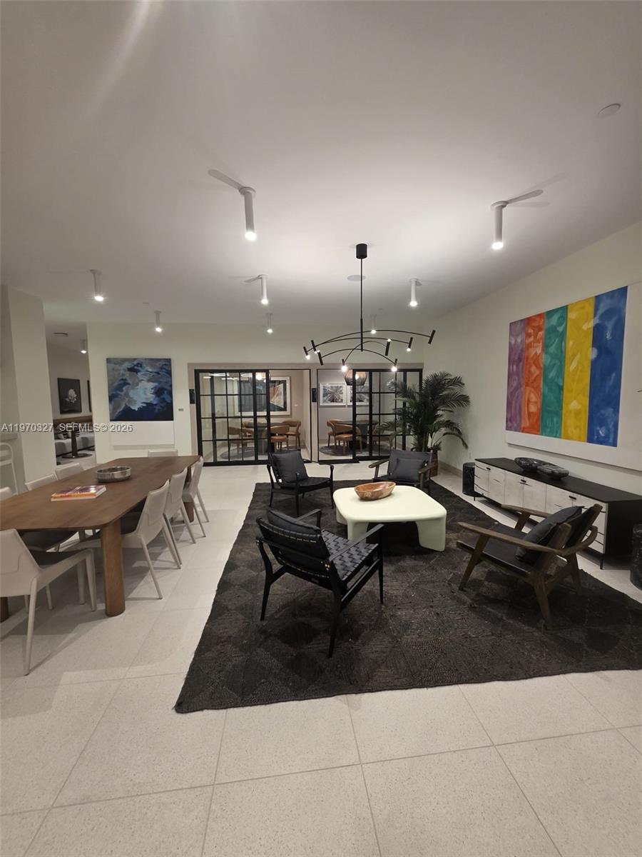 225 N Miami Ave #804 Miami, FL 33128