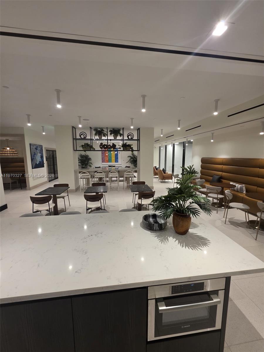 225 N Miami Ave #804 Miami, FL 33128