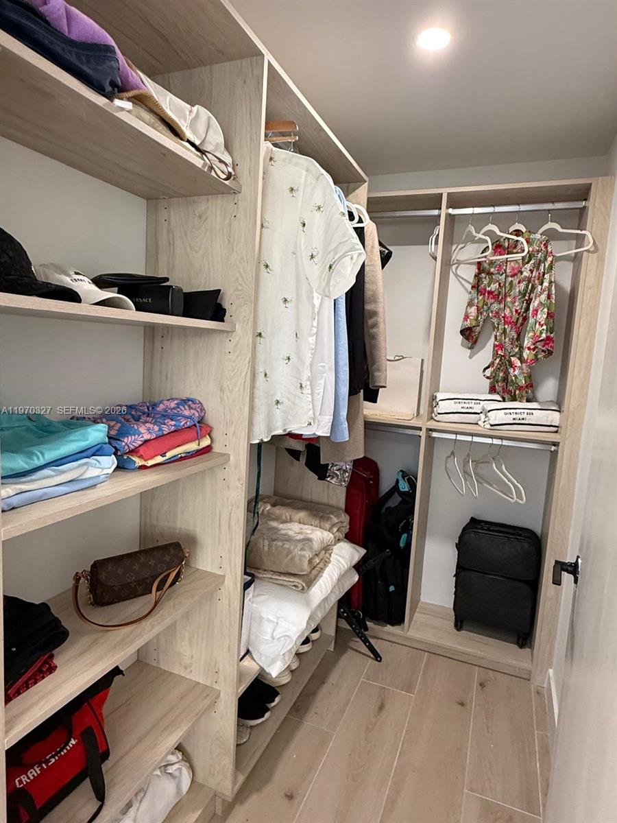 225 N Miami Ave #804 Miami, FL 33128