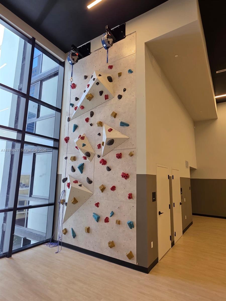 225 N Miami Ave #804 Miami, FL 33128