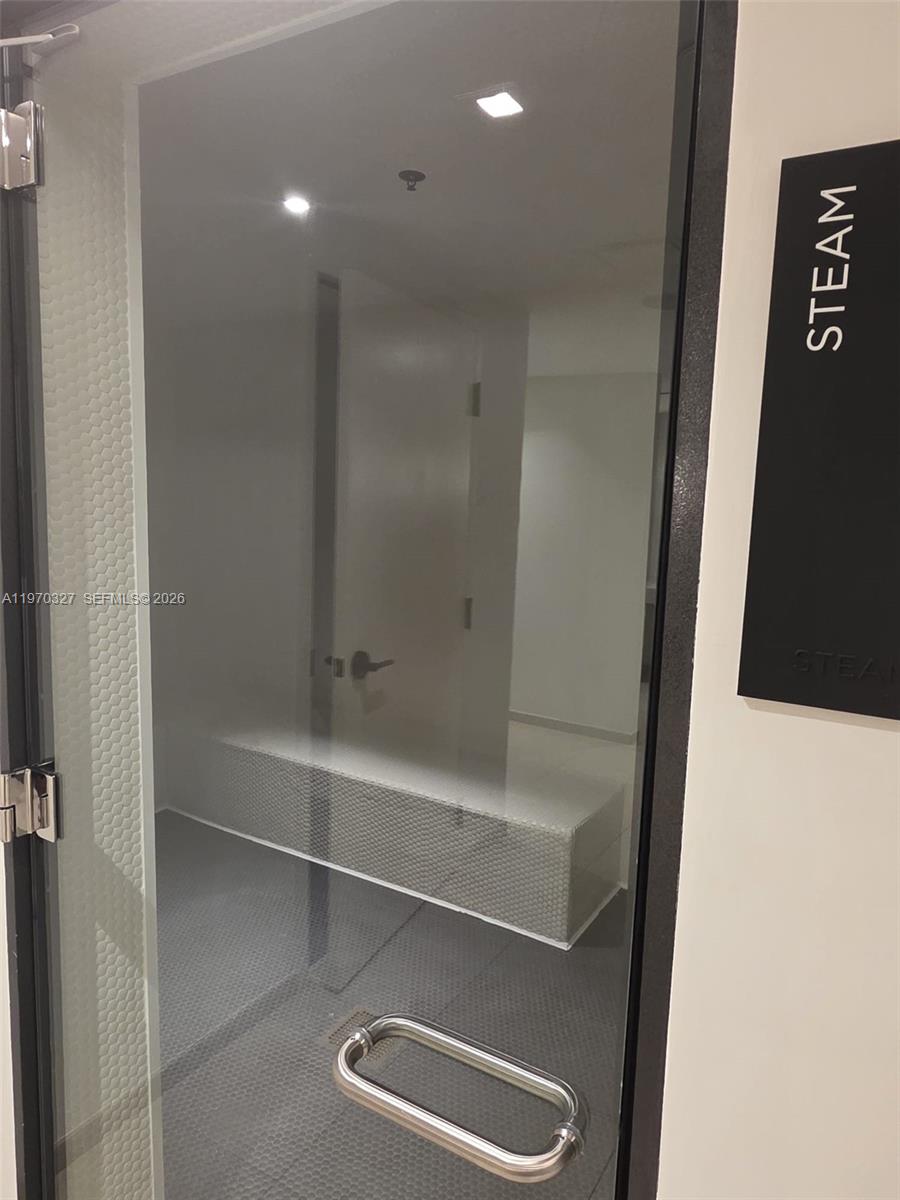 225 N Miami Ave #804 Miami, FL 33128