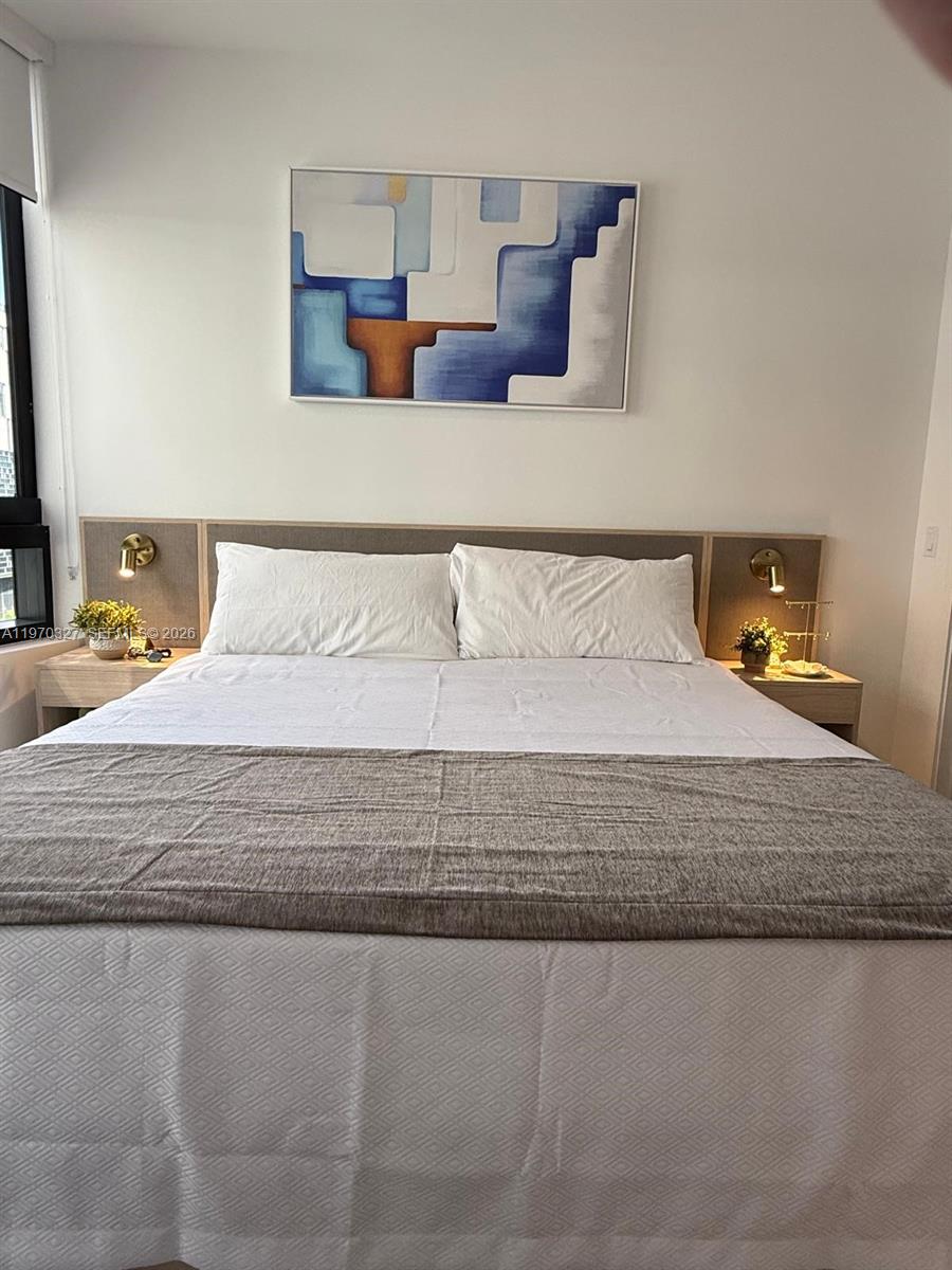 225 N Miami Ave #804 Miami, FL 33128