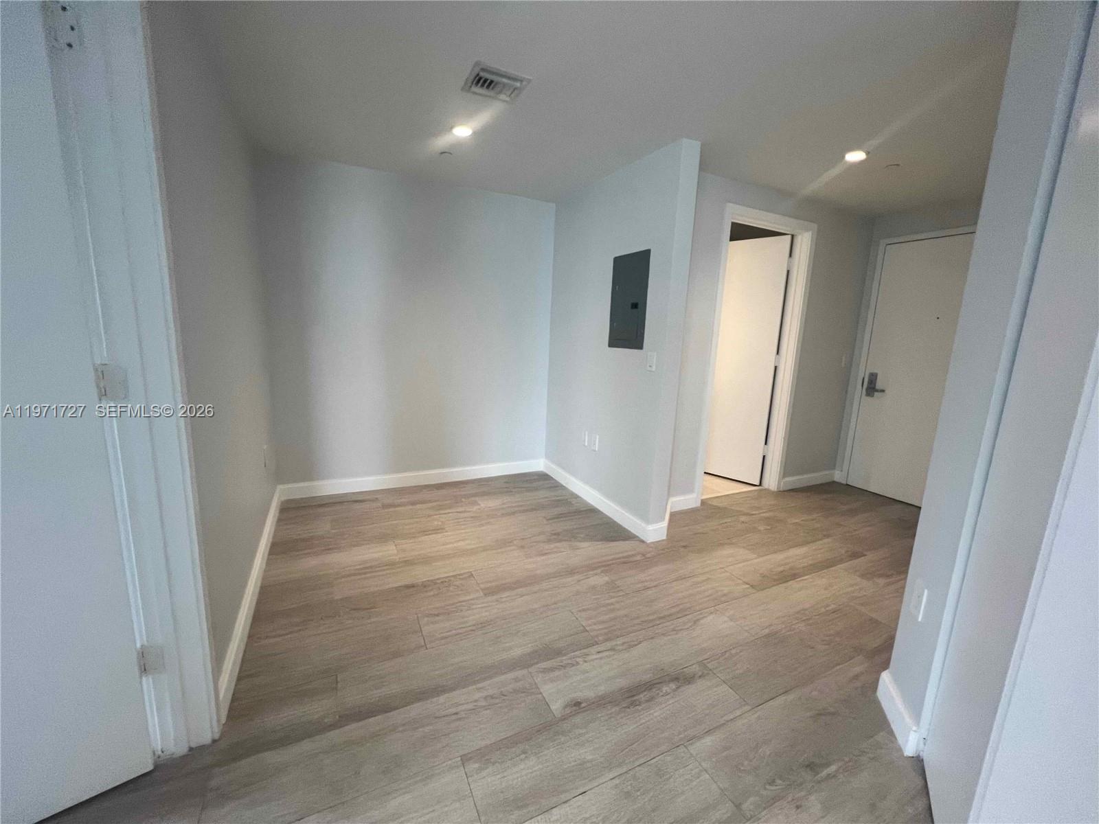 image Brickell Heights East16