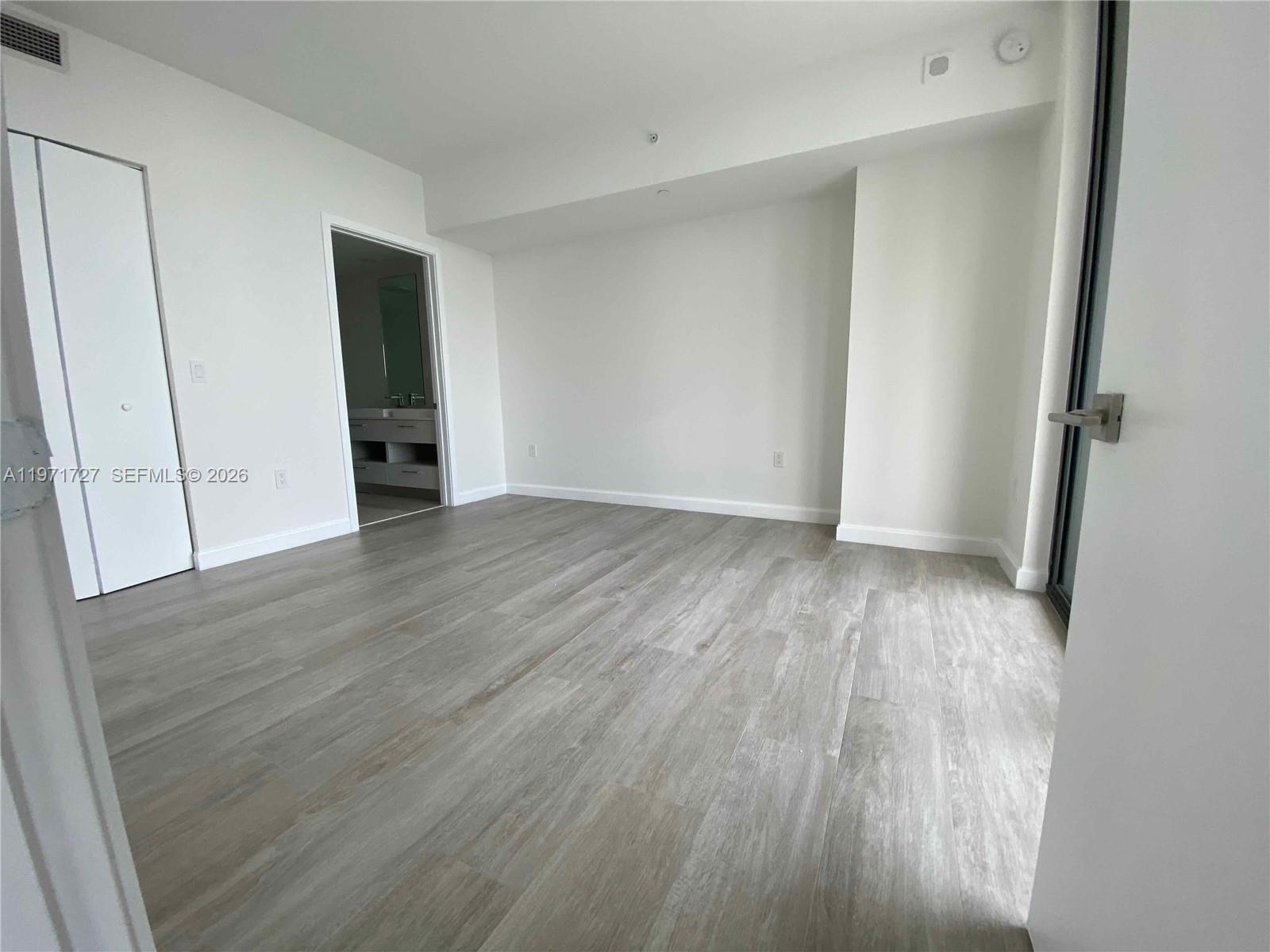 image Brickell Heights East25