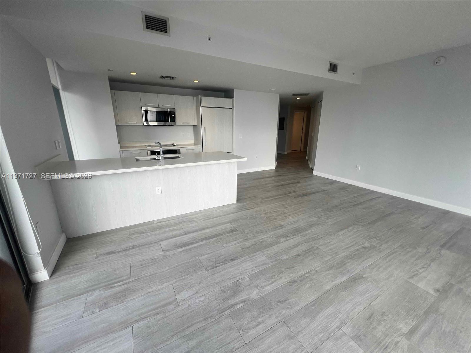 image Brickell Heights East5