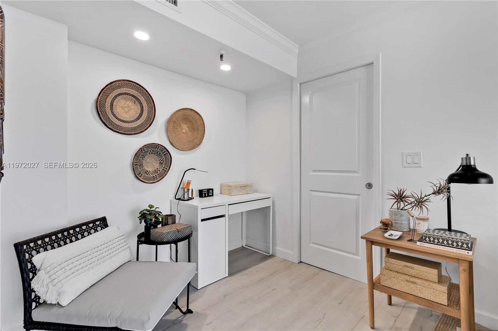 2457 Collins Ave #503 Miami Beach, FL 33140