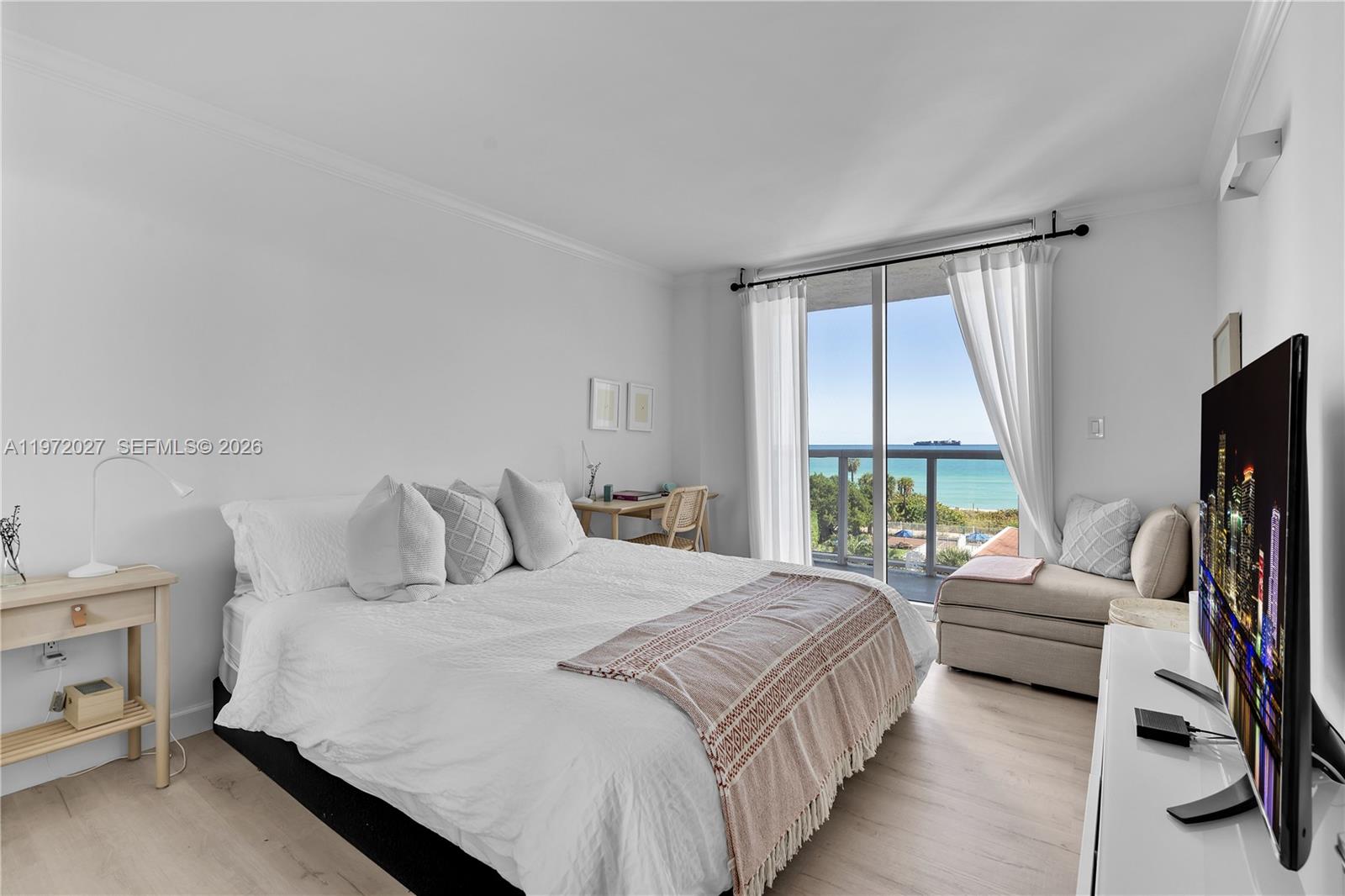 2457 Collins Ave #503 Miami Beach, FL 33140
